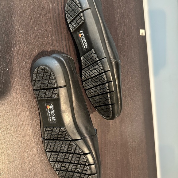 Shoes for Crews Leather loafers. Tried on once and didn't wear again - Picture 3 of 7